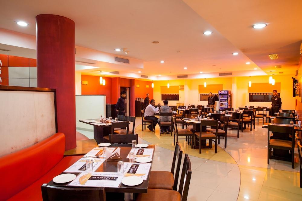 Nashik Hotel Exterior photo